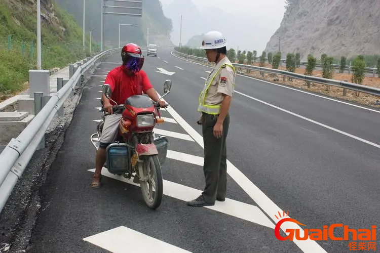 摩托车管上高速吗？摩托车让不让上高速？