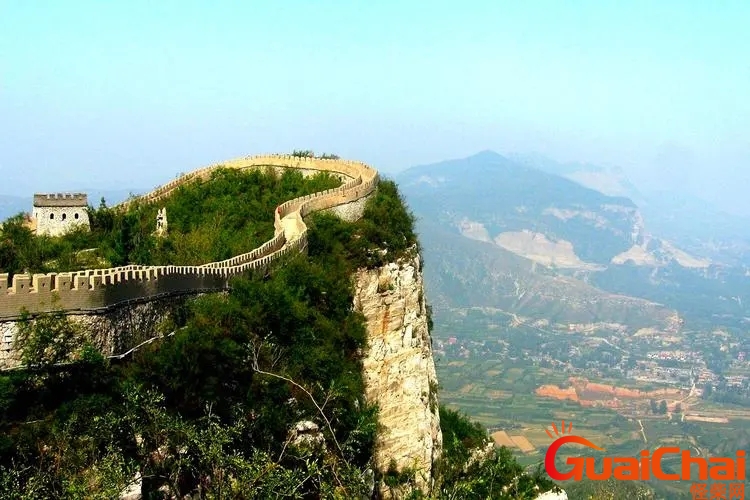 抱犊寨简介 抱犊寨风景区简介